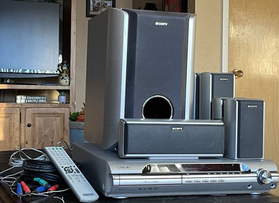 Sony DAV-DX255 5.1 Channel Home Theater System