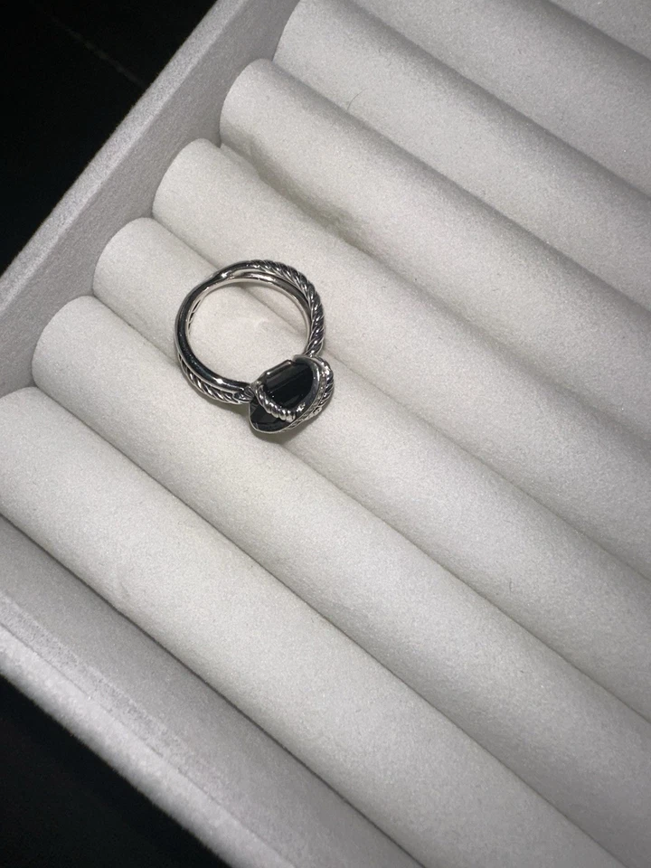 Anillo David Yurman de plata esterlina envoltura de cable de ónix negro y diamantes talla 6 Foto 3 de 4