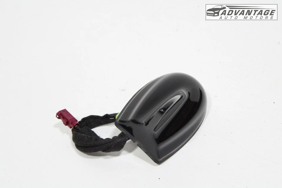 17-23 DODGE CHALLENGER REAR ROOF EXTERIOR SHARK FIN ANTENNA MODULE & COVER OEM - Image 3 of 4