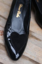 Hans Behr vintage 80s patent leather pumps with heart black kitten heels size 37.5
