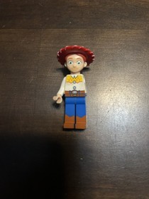 LEGO Toy Story 7594 Woody's Roundup NO MINIFIGURES Just PART OF JESSY