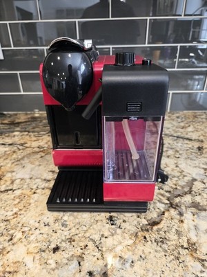 Nespresso EN520R Lattissima Latte Cappuccino Espresso Delonghi Coffee Machine