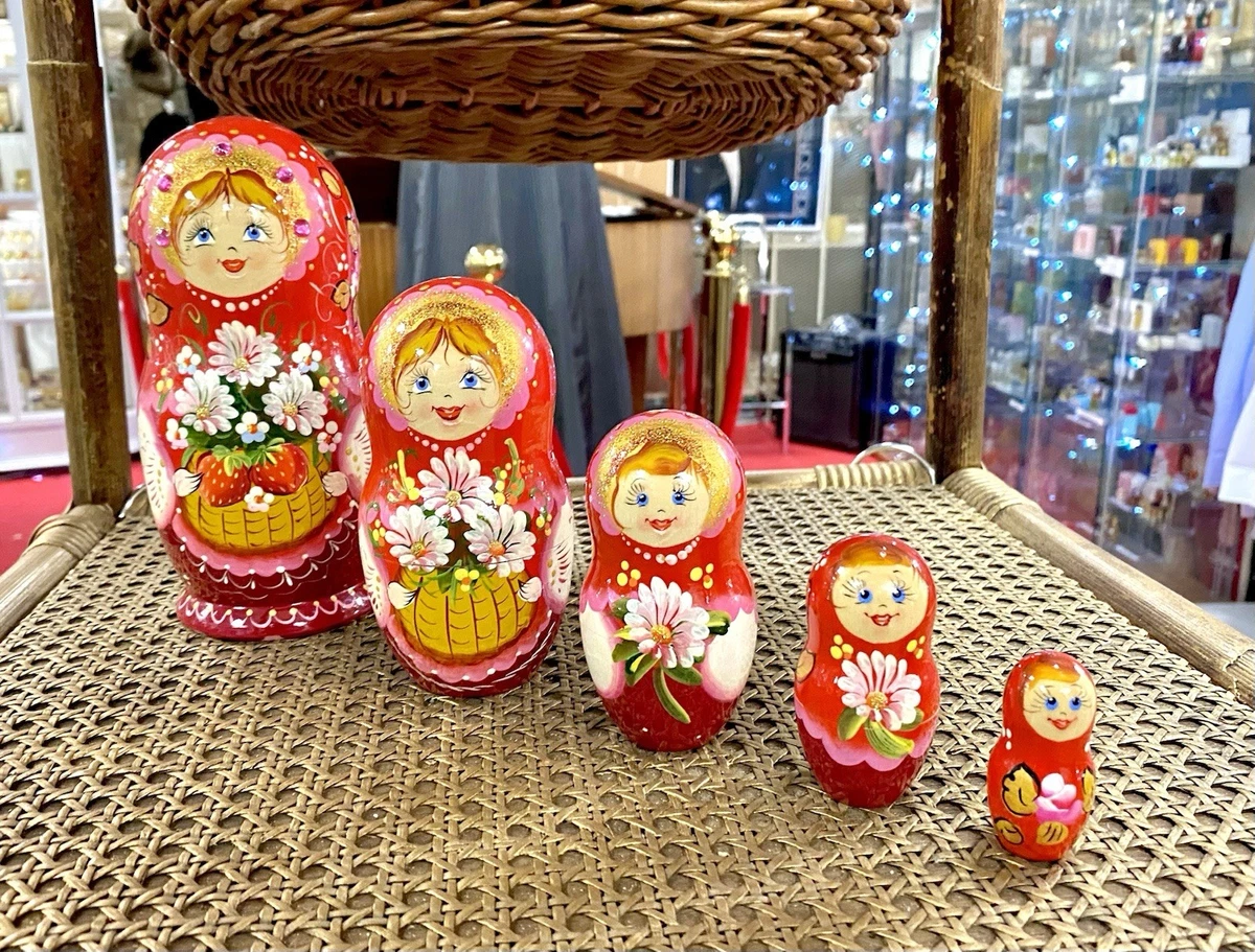 Matriochka Russes Peintes à La Main Par Soloveichik - Poupées Gigognes 5 Pièces - Russie