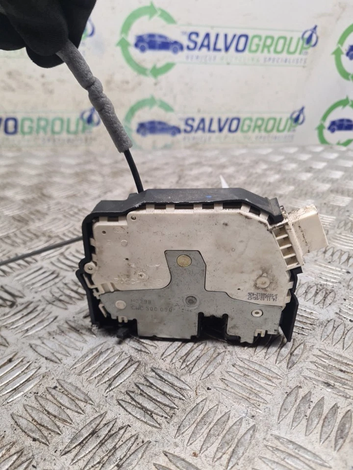 LAND ROVER RANGE ROVER CERRADURA PUERTA MECH (LADO PASAJERO TRASERO) CWC000101 02-12 Foto 3 de 4