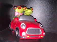 Lovey Frogs Driving