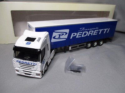Voitures, camions et fourgons miniatures Transporter Iveco