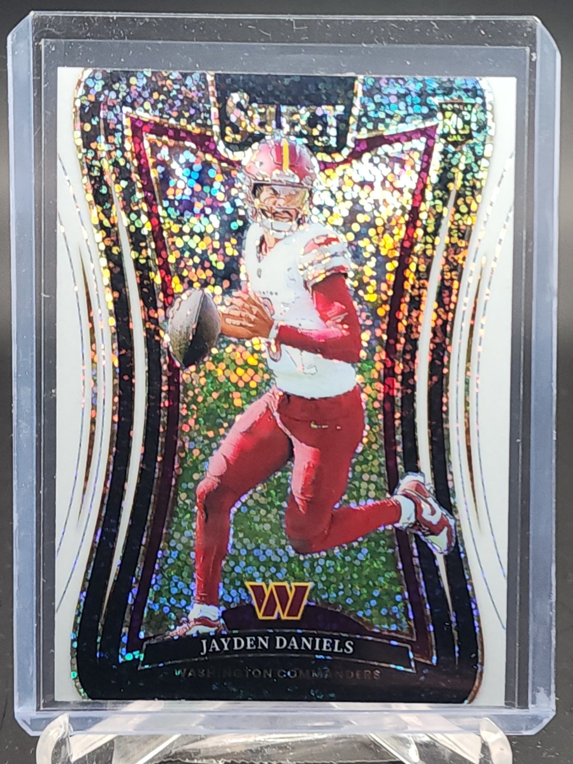 JAYDEN DANIELS 2024 SELECT SUITE LEVEL ROOKIE WHITE SPARKLE PRIZM Q4274