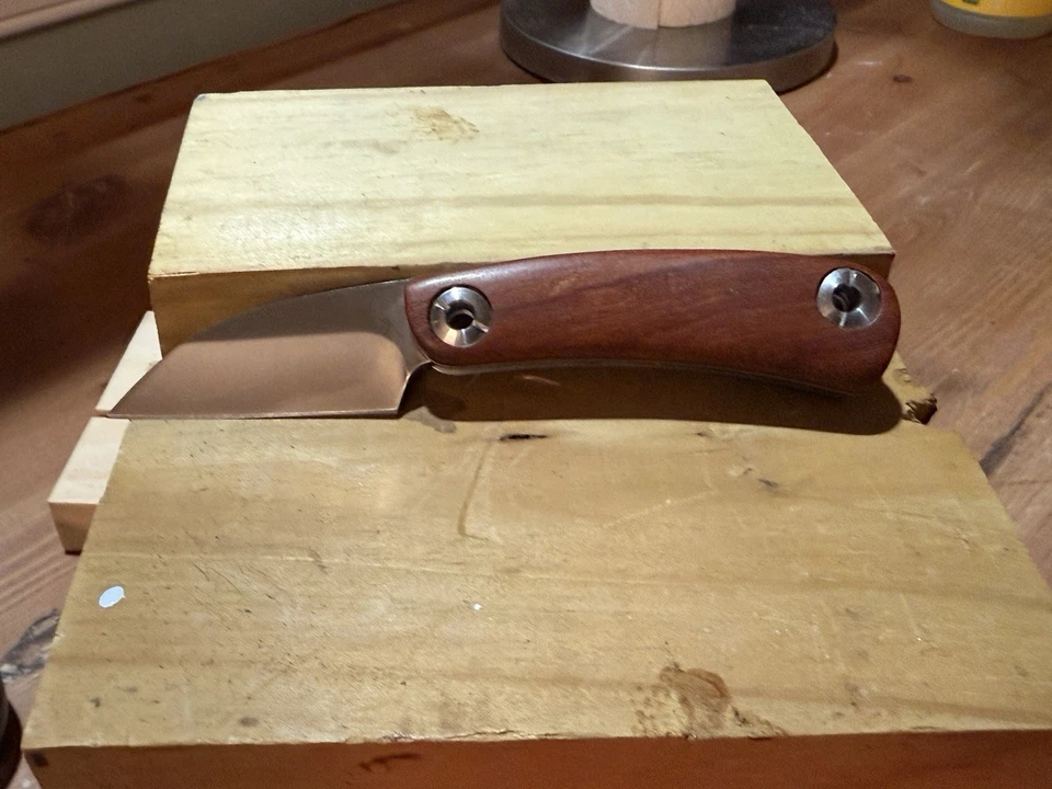 Faca de bolso dobrável estilo japonês D2 lâmina cabo de madeira aço inoxidável afiado - Imagem 3 de 4