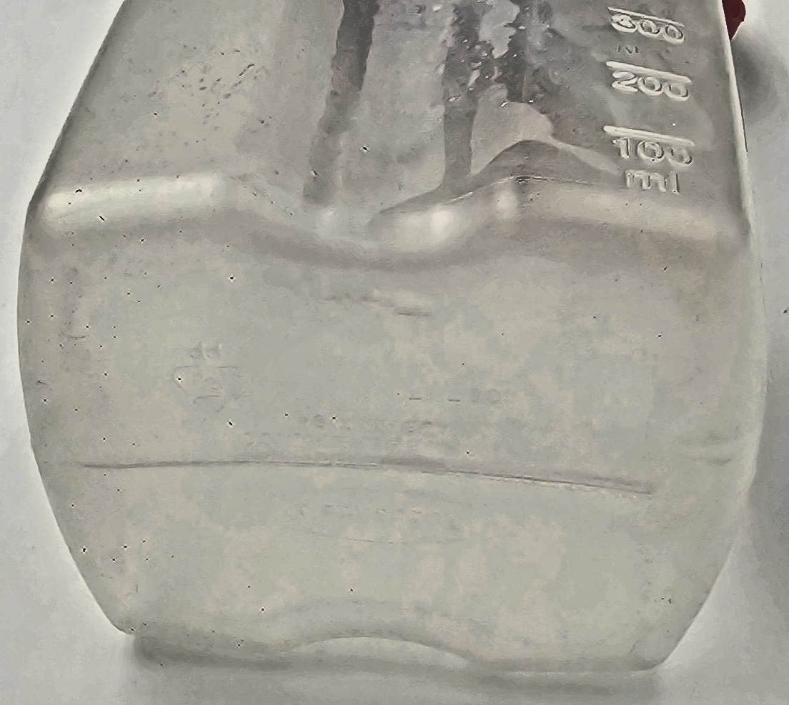 Rubbermaid 1 Qt 32 Oz Water Bottle Container Pitcher Red Top