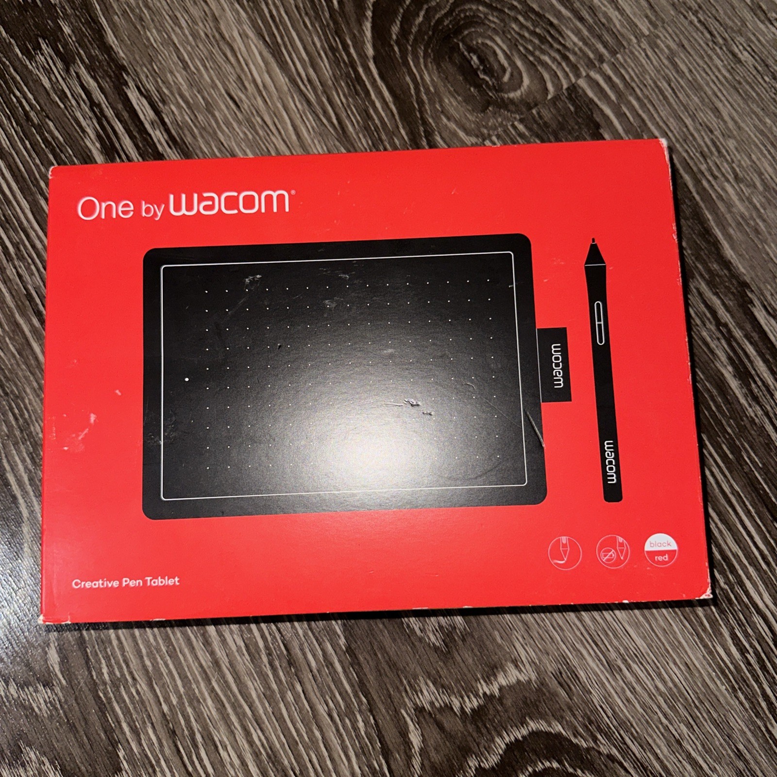 One by Wacom Creative Graphics Tablet with Pen Black and Red CTL-472/K1-AX New