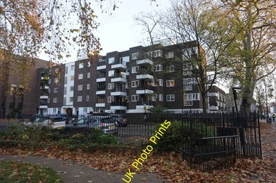 Foto A2 St Peter's House, Regent Square, Camden, London um 2021