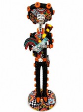 "Estatuilla Mexicana Día de Muertos Talavera Gallero Catrín 24"" - Gallo y guitarra"