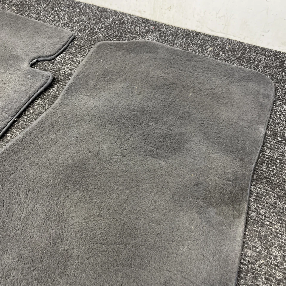 ☑️ Juego Alfombrillas Bmw Negro Número de Pieza 106480-11 OEM Serie 3 y 5 Foto 3 de 4