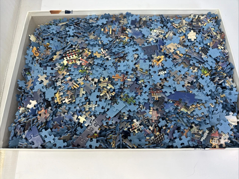 Ravensburger 3000 Piece Puzzle Skyline Of Famous Buildings North American RARE - Image 2 of 3