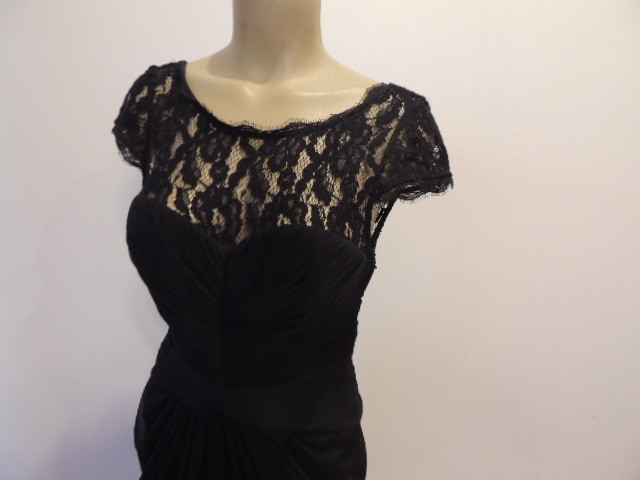 Adrianna Papell sz 8 black lace top capped sleeve long