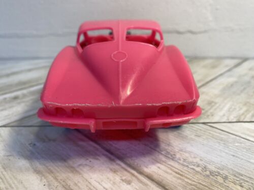Vintage Pink Plastic Corvette Processed Plastic Company #9110 Split Window - Picture 4 of 7