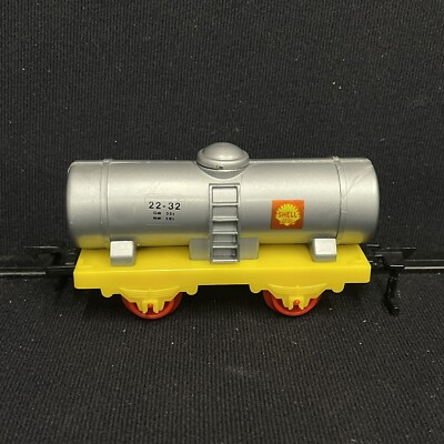 Auto Rail D-51 Battery Powered Shell Train Forward Reverse Track Cars Vtg 1980s
