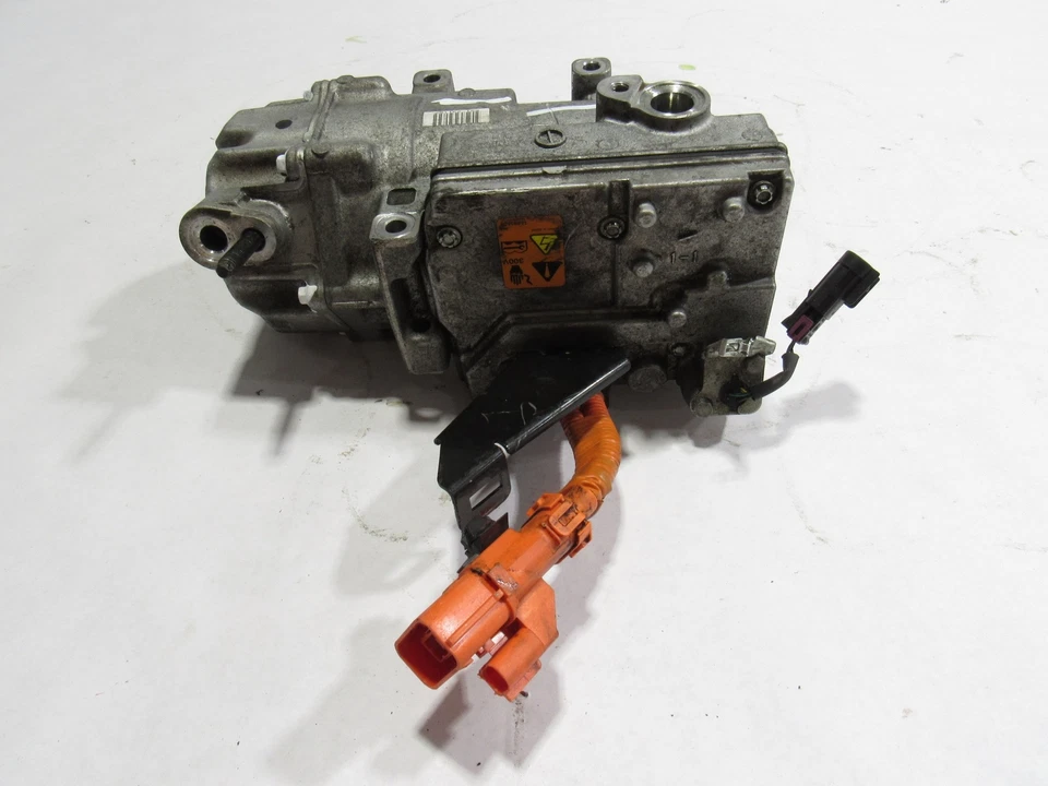 11 12 Fisker Karma 2012 AC A/C Air Conditioning Compressor :A6 Foto 2 de 4