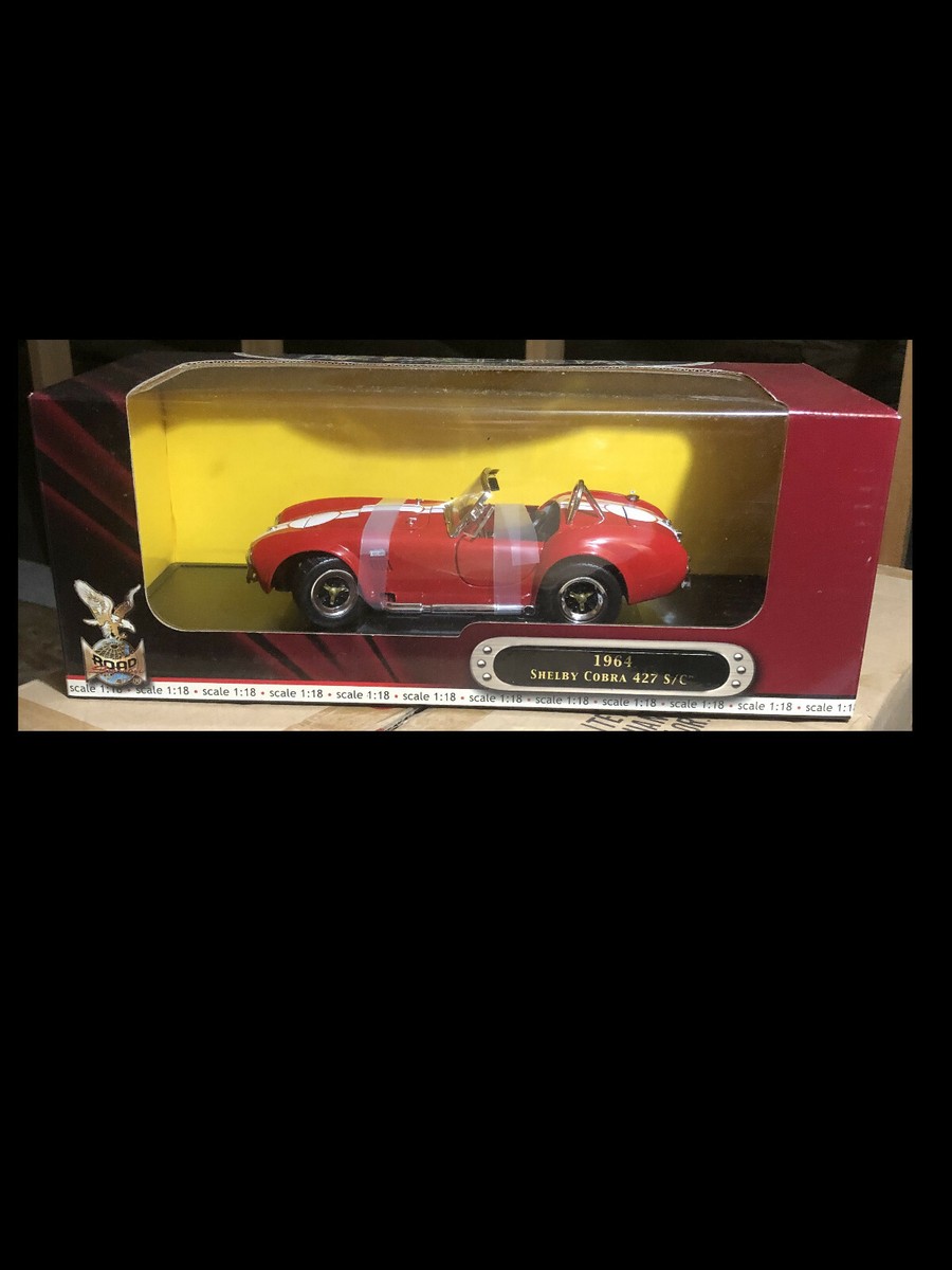 Yat-Ming - (ヤトミン) Road Legends 1959 Buick Electra 225 1/18 Red