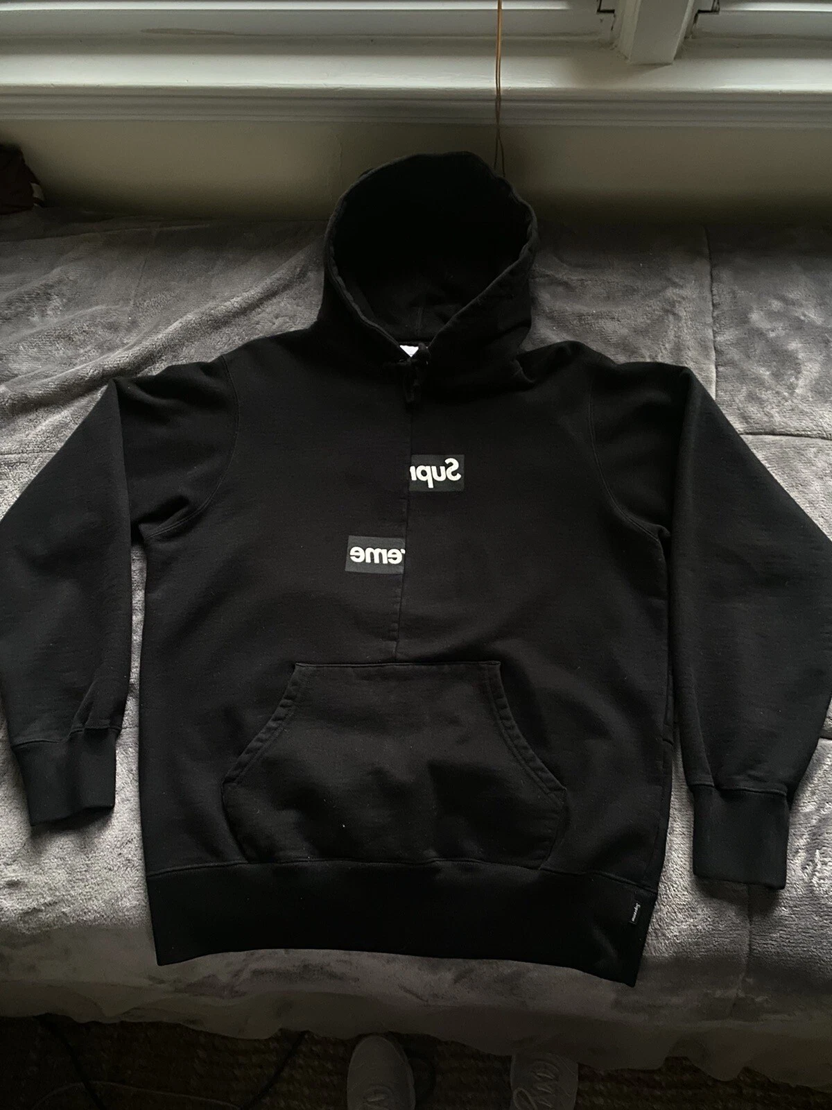 Supreme Comme des Garçons CHEMISE boîte fractionnée logo sweat shirt à capuche noir moyen