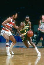 Gus Williams of the Seattle Supersonics1981 Basketball Photo 3