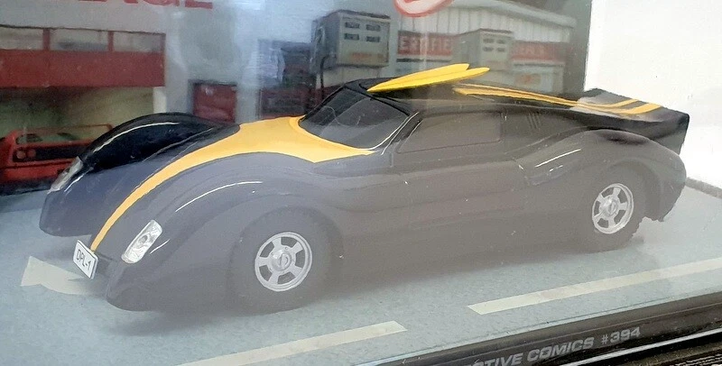Altaya Detective Comics 400 1/43 Scale No. 394 - Batmobile Batman - Black/Yellow - Imagen 2 de 3