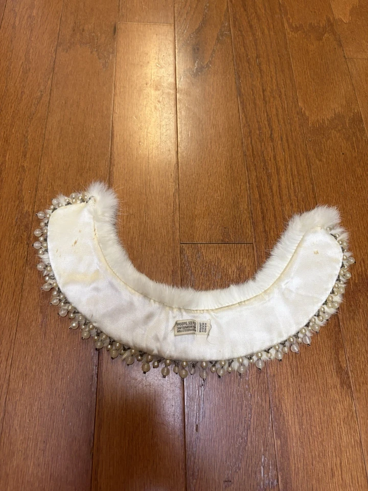 Vintage Baar & Beards "Top Hit" Handmade Fur & Faux Pearl Beaded Collar Necklace - Image 4 of 4