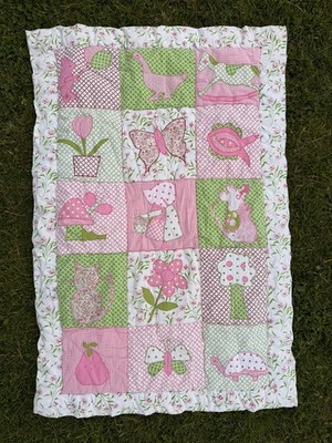 Vintage Babydecke/Steppdecke 102x70cm handgenäht bestickt Kinderzimmer
