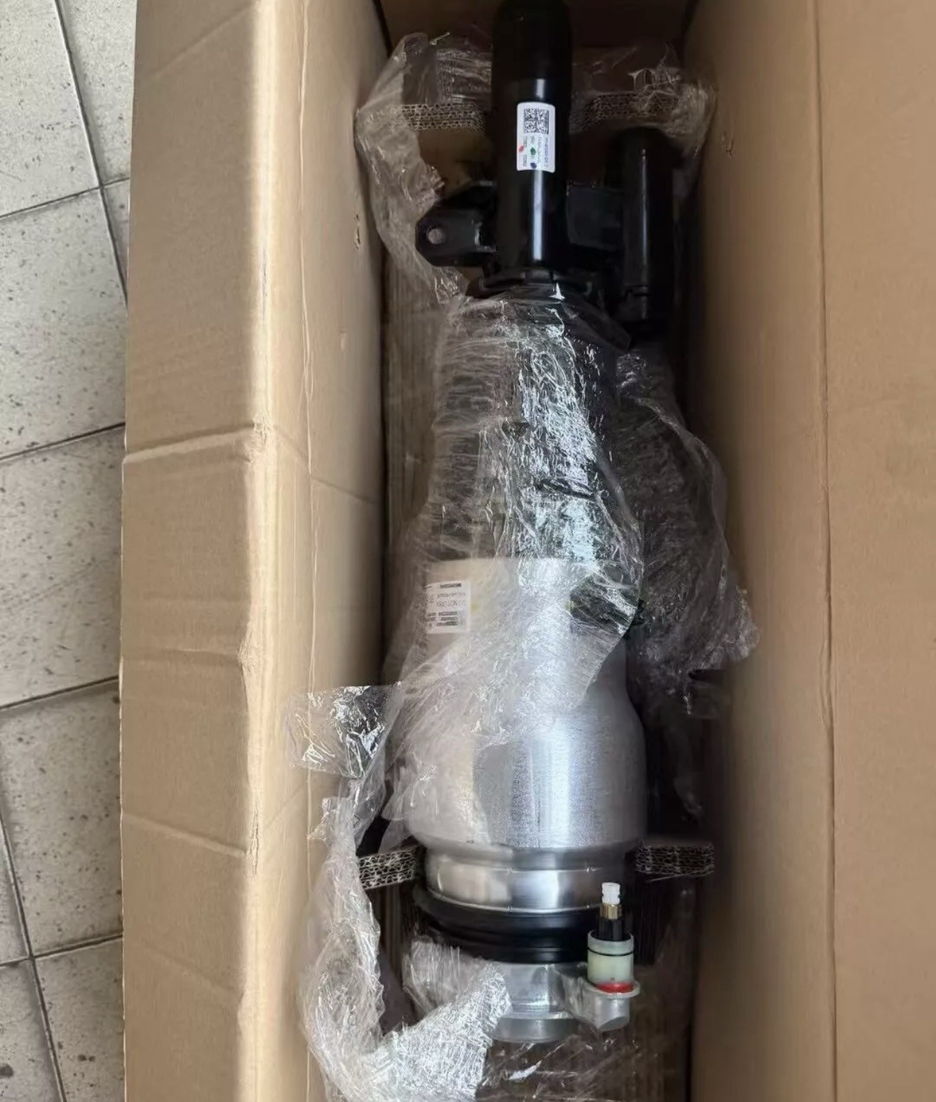 19- 24 Rolls Royce Cullinan Front Left  Strut Shock Absorber New