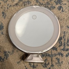 Round LED Illuminated Magnifying Suction Cup Make-up Mirror Silver Modern