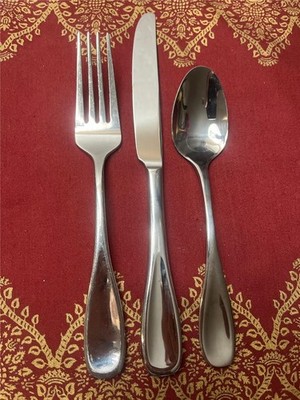 CHOOSE YOUR CHOICE - ONEIDA - VOSS GLOSSY Stainless Flatware - NICE!
