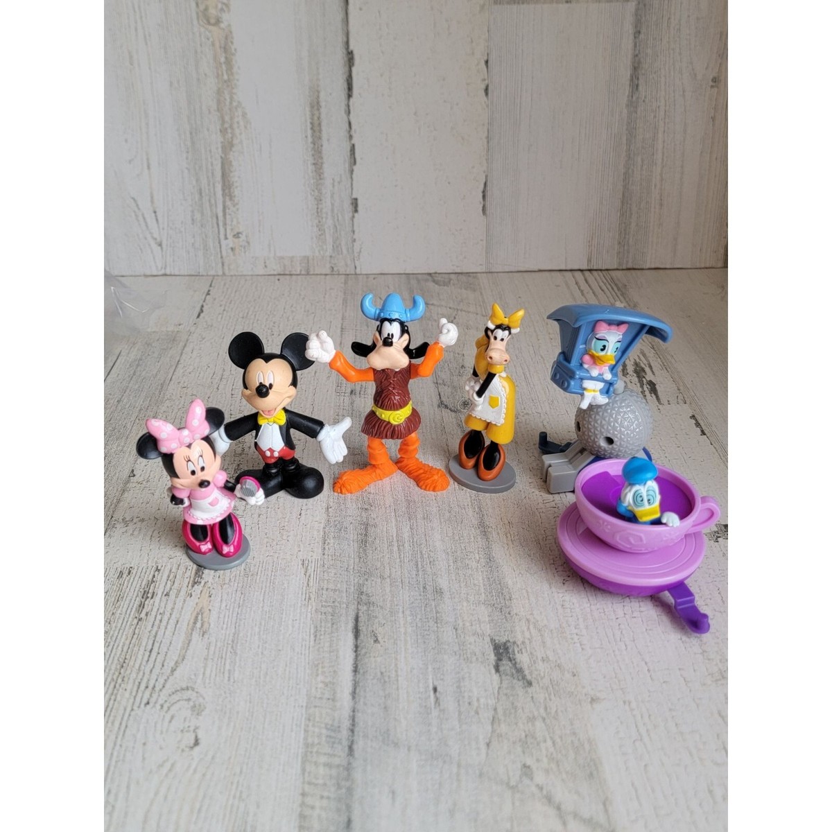 Disney couple date night Clarabelle Goofy Donald Duck Daisy Mickey
