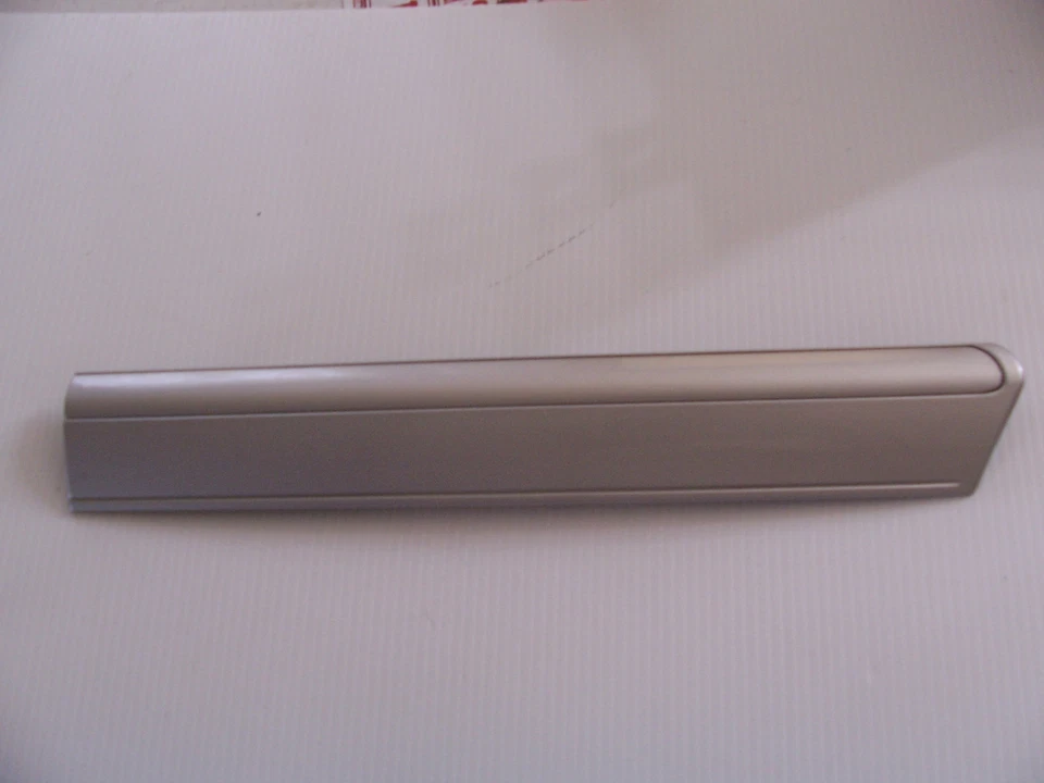 Eldorado 2000 carrocería trasera izquierda lado 1/4 guardabarros moldura fabricante original usado plata Foto 2 de 4