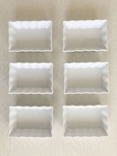 6 kleine, rechteckige Backofenformen aus weißem Porzellan