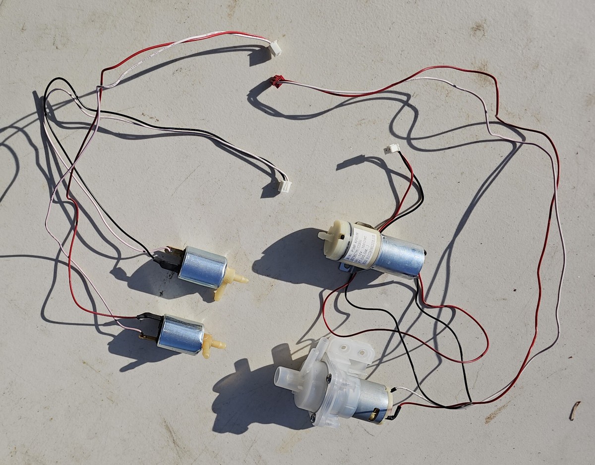 KEURIG べじたぶる★ 24EE08 KEURIG PARTS FROM B60: WATER PUMP, AIR PUMP, AND