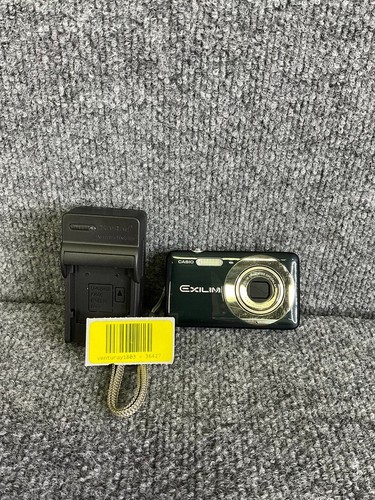 Casio Exilim EX-Z800 14.1MP Black Camera – New Battery, Charger, 2GB SD