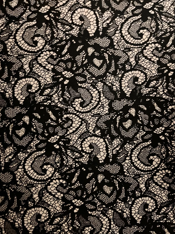 Regata cami com acabamento de renda y2k preta branca pequena babydoll espaguete CATO aparência falsa - Imagem 3 de 4