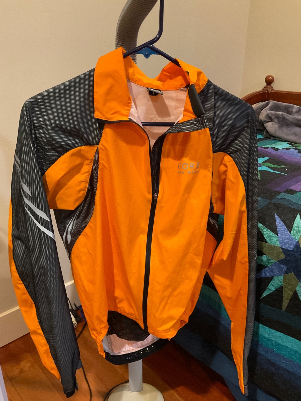 gore bike wear windstopper mens small ( could fit women smal