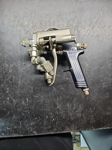 BINKS MODEL 18 SPRAY GUN WITH DUAL NOZZLE