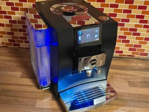 JURA Z10 (EA) Cold Brew Kaffeevollautomat Aluminium Black