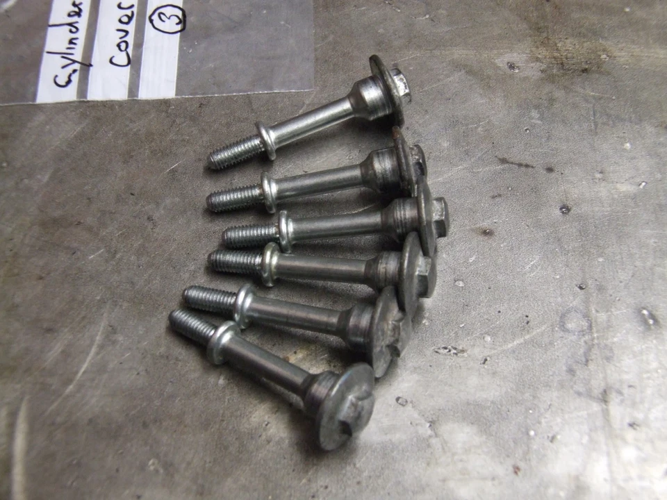 Honda CBR 900 RR Fireblade Cylinder Head Cover Bolts - Image 3 of 4