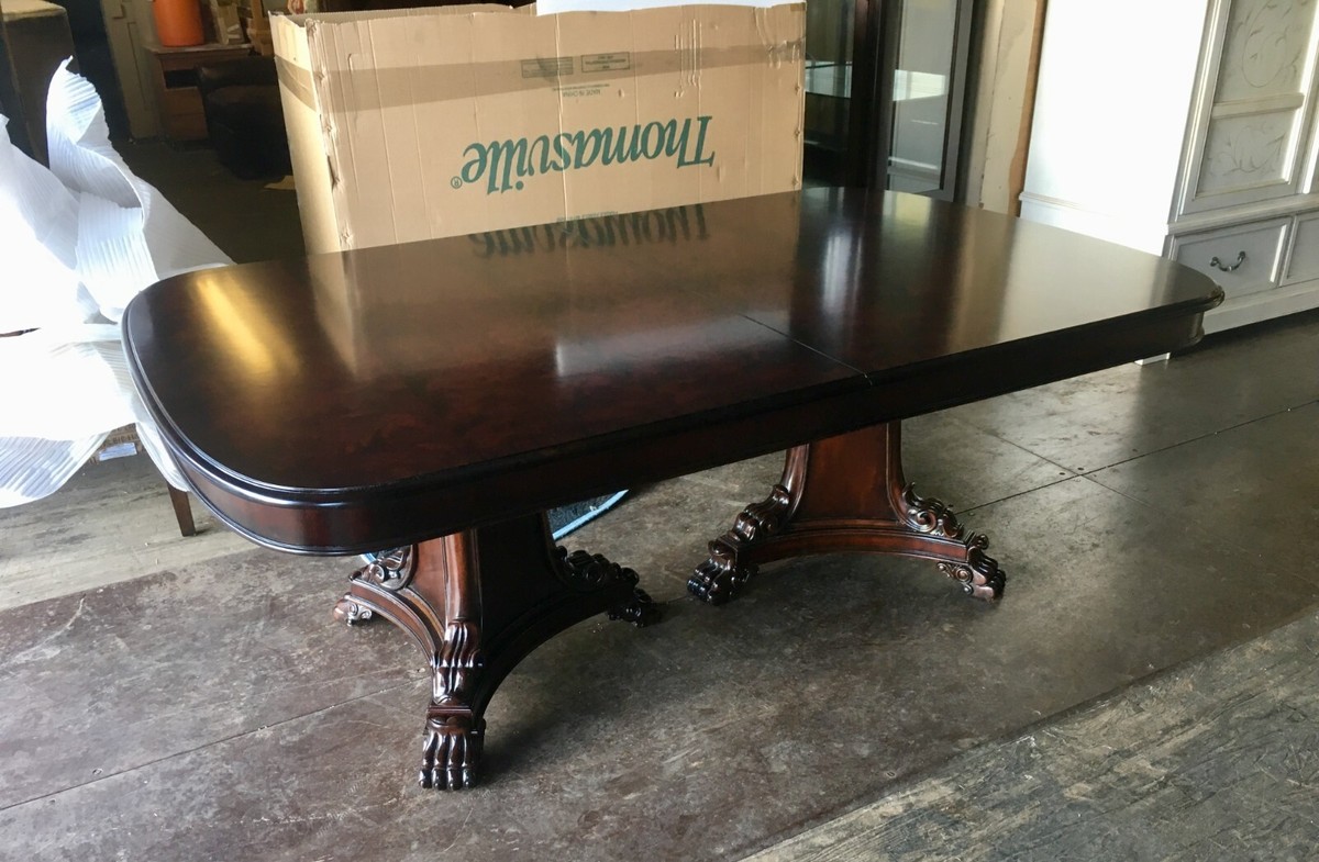 Thomasville Furniture Brompton Hall 9pcs Dining Set