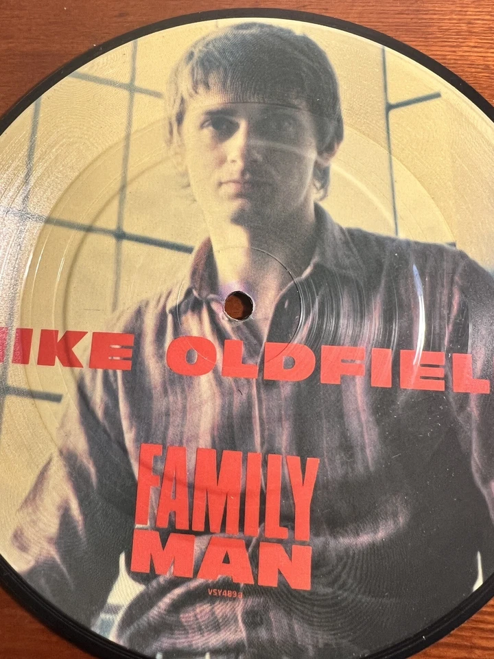 Mike Oldfield Family Man 7 Inch Vinyl VSY 489-UK~1982 Picture Disc - Image 3 of 3