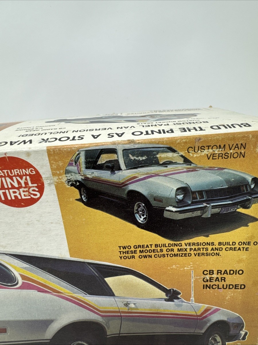 Vintage MPC 1977 New Pinto Wagon Ford 1/25 Scale Model 1-7728