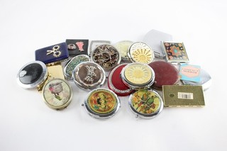 Compact Mirrors Trinkets Pouches Cases Makeup Accessories Assorted Brands