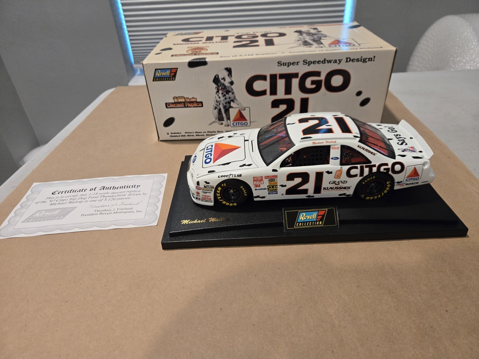 Revell 1997 Citgo Top Dog Ford Thunderbird Michael Waltrip 1:18 Diecast #4220