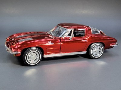 ERTL 1963 split Window Stingray Corvette Red Chrome 1/18 Diecast Used No Box