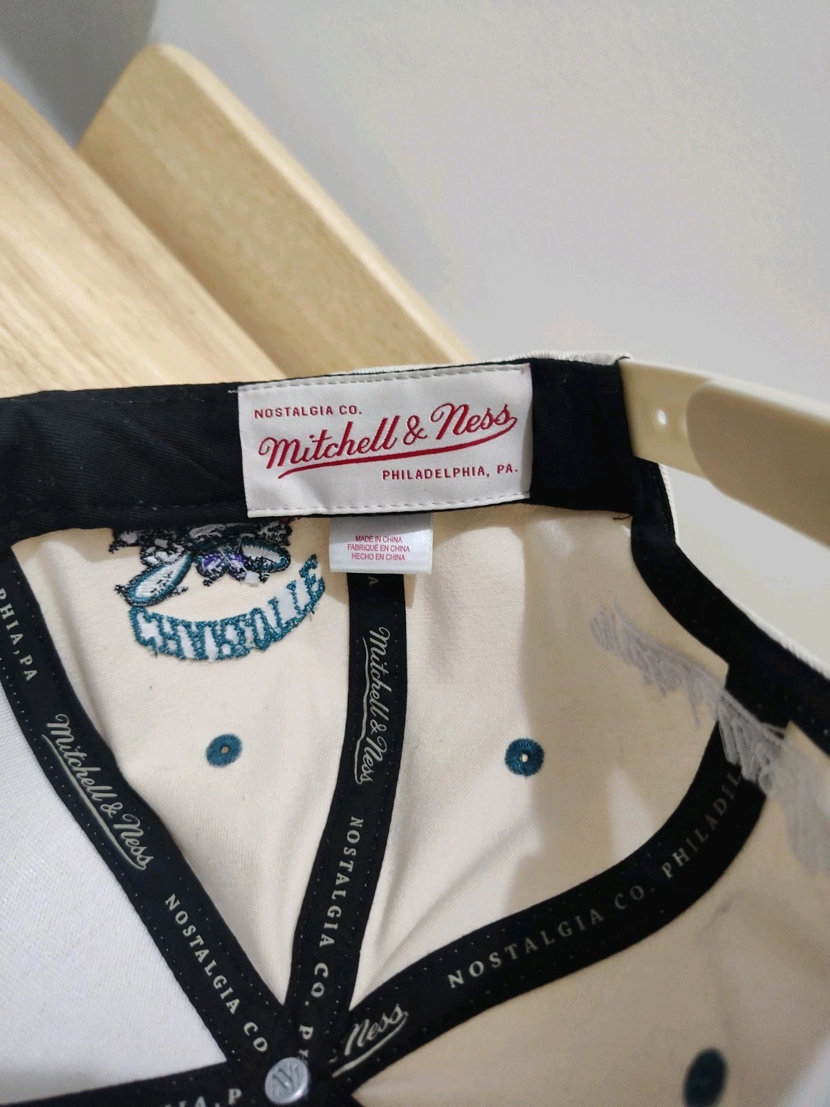 Vintage Charlotte Hornets Two Tone Twill Script Snapback Hat image 6