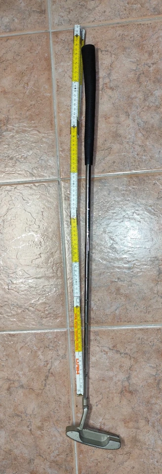 Putter "NoName" Rechtshand , abgewinkelter Kopf