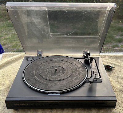 VINTAGE MARANTZ TURN TABLE MODEL TT-155- TIAWAN